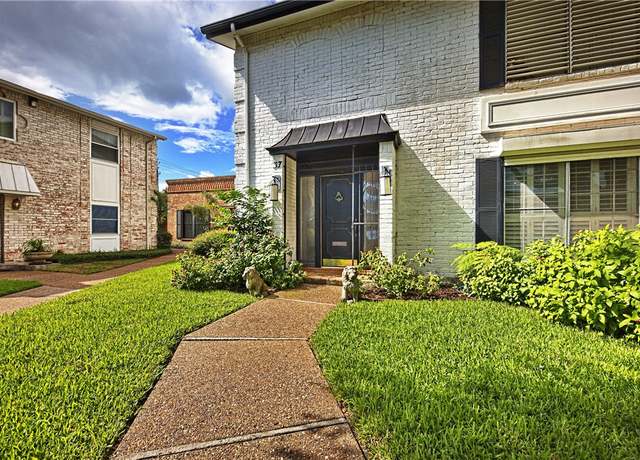 Property at 3535 Santa Fe St #37, Corpus Christi, TX 78411, 2 beds, 2.5 baths