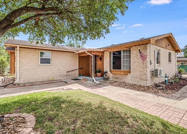 Property at 1032 Illinois St, Robstown, TX 78380, 3 beds, 1 bath