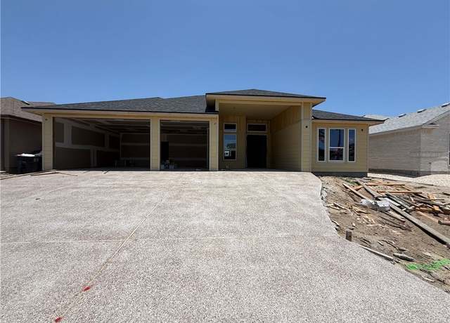Property at 13722 Captain Kidd Dr, Corpus Christi, TX 78418, 5 beds, 3.5 baths