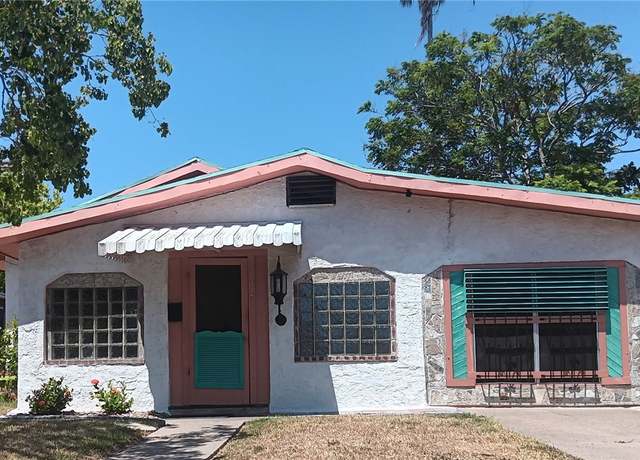 Property at 334 Rosebud Ave, Corpus Christi, TX 78404, 4 beds, 3 baths