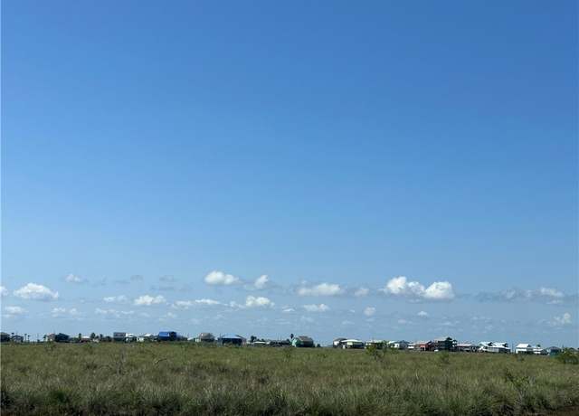 Property at 647 Northwest Dr, Rockport, TX 78382