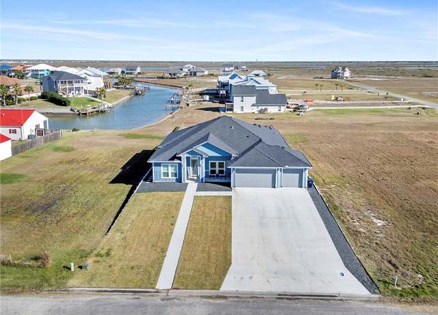 Property at 13 Westpointe Dr, Rockport, TX 78382, 4 beds, 3 baths