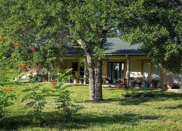 Property at 426 Spanish Woods Dr, Rockport, TX 78382, 3 beds, 2 baths