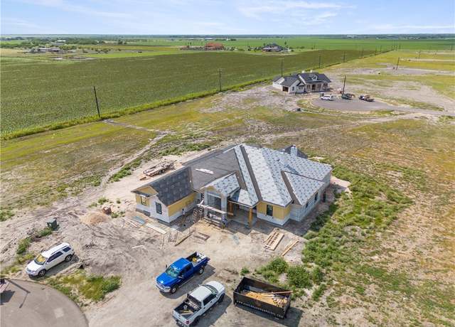 Property at 1518 Fenner Ranch Dr, Corpus Christi, TX 78415, 4 beds, 3.5 baths