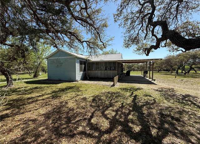 Property at 225 W Gile Ave, Aransas Pass, TX 78336, 3 beds, 1 bath