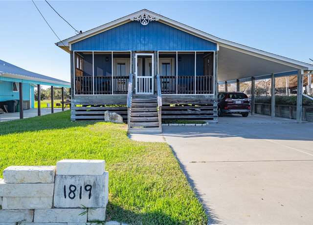 Property at 1819 S Doughty St, Rockport, TX 78382, 2 beds, 2 baths