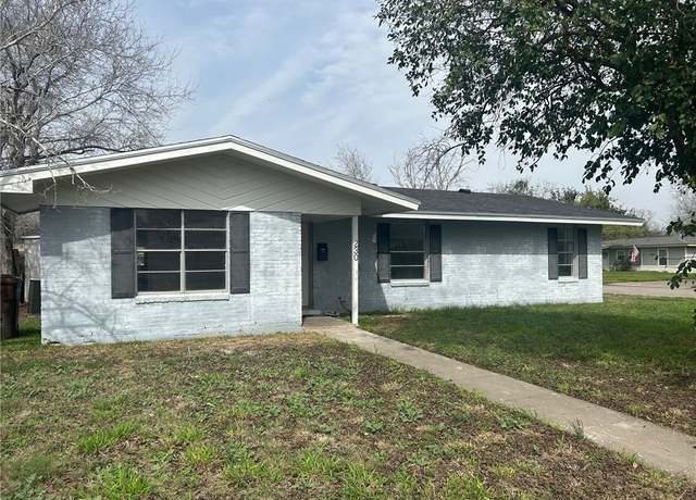 Property at 230 Carol Ave, Kingsville, TX 78363, 3 beds, 2 baths