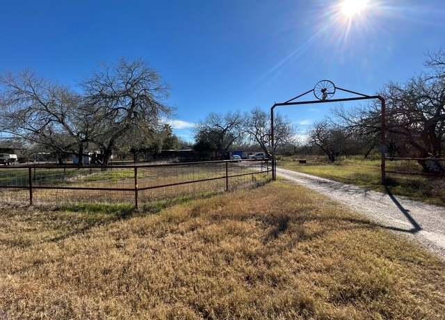 Property at 403 County Road 324, Alice, TX 78332, 3 beds, 2 baths
