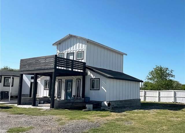 Property at 7092 County Road 4121, Taft, TX 78390, 3 beds, 2 baths