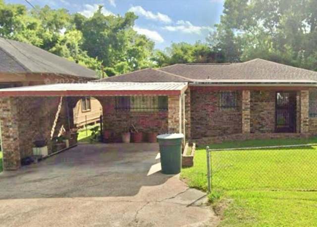 Property at 3015 Texas St, Beaumont, TX 77703, 3 beds, 2.5 baths