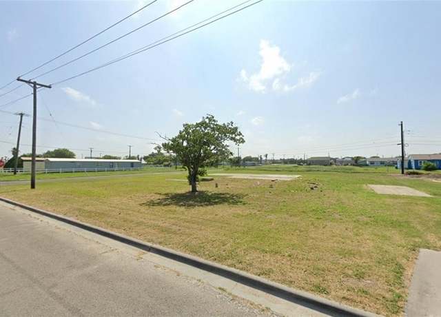 Property at 260 E Deberry Ave #2, Aransas Pass, TX 78336
