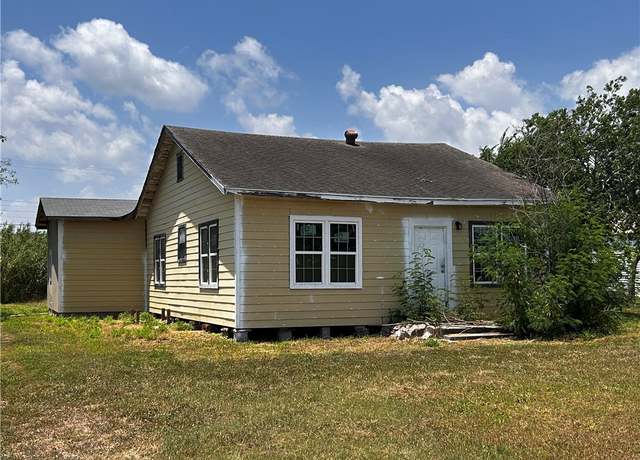 Property at 410 E 3rd St, Bishop, TX 78343, 3 beds, 2 baths