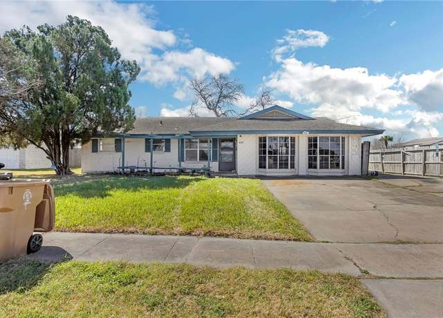 Property at 4001 Cork Dr, Corpus Christi, TX 78413, 3 beds, 3 baths