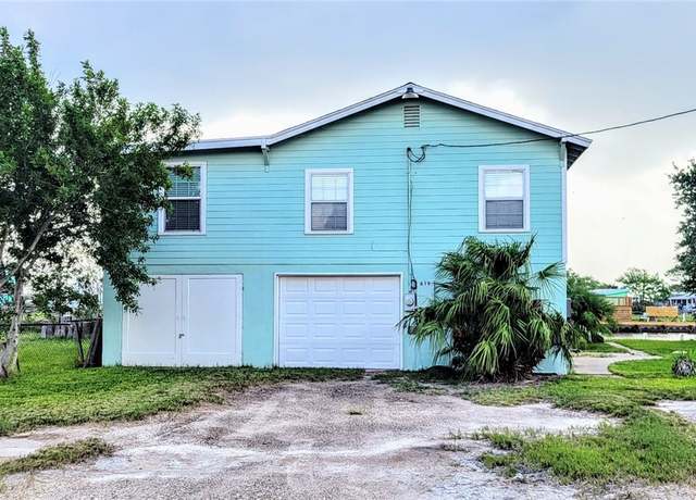 Property at 619 Copano Cove Rd, Rockport, TX 78382, 3 beds, 2 baths