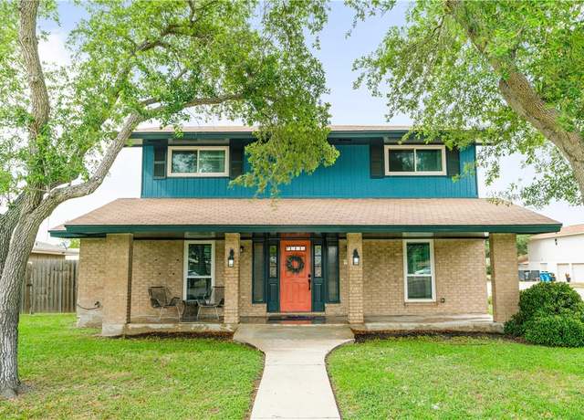 Property at 101 Llano Dr, Portland, TX 78374, 4 beds, 2 baths