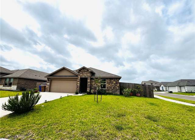 Property at 1353 Regents Park Ln, Corpus Christi, TX 78415, 4 beds, 2 baths