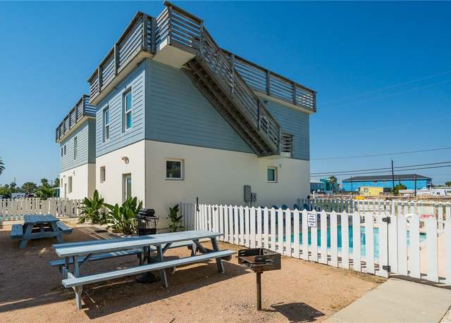 Property at 310 E 10th St #6, Port Aransas, TX 78373, 4 beds, 3 baths