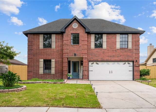 Property at 5025 Queens Ct, Corpus Christi, TX 78413, 4 beds, 2.5 baths