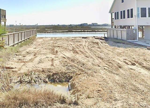 Property at 101 Belaire Dr, Rockport, TX 78382