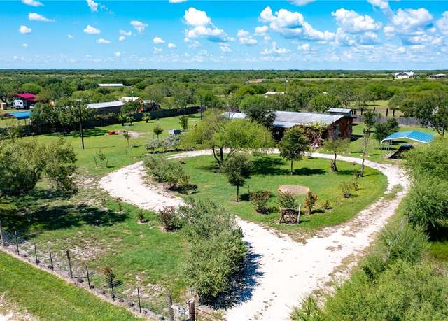 Property at 161 County Road 300, Orange Grove, TX 78372, 2 beds, 2 baths