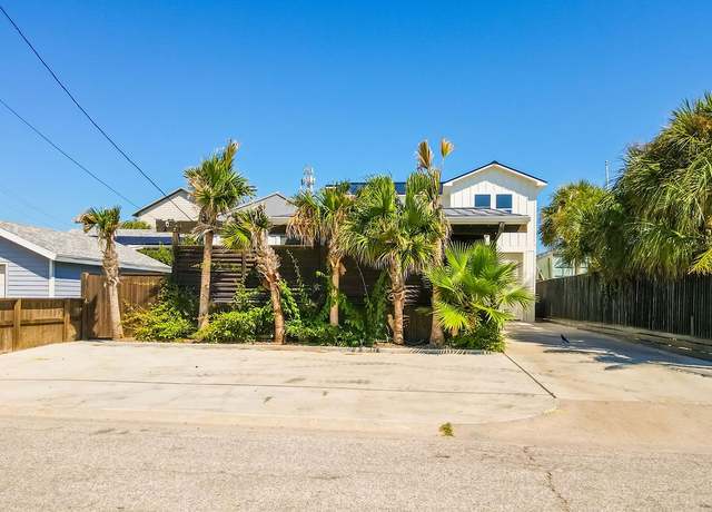 Property at 140 W Roberts Ave, Port Aransas, TX 78373, 4 beds, 3 baths