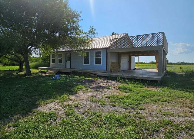 Property at 2001 First St, Bayside, TX 78340, 3 beds, 2 baths