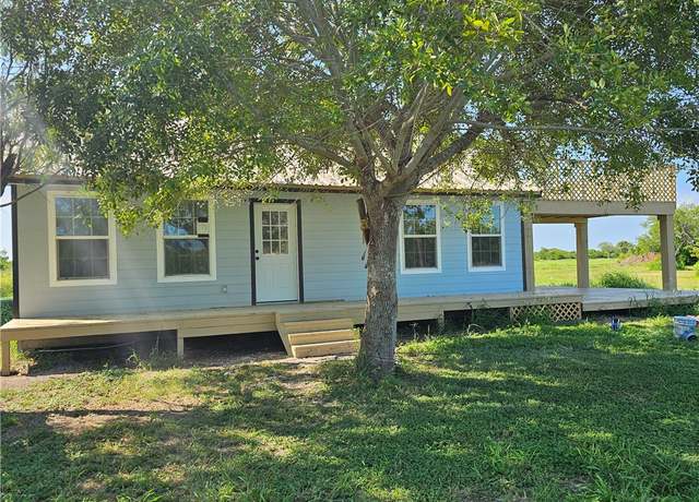 Property at 2001 First St, Bayside, TX 78340, 3 beds, 2 baths