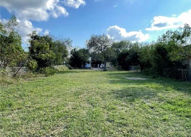Property at 404 Dewey Ave, Alice, TX 78332