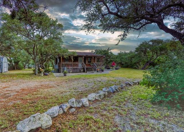 Property at 1820 16th St, Rockport, TX 78382, 1 bed, 1 bath