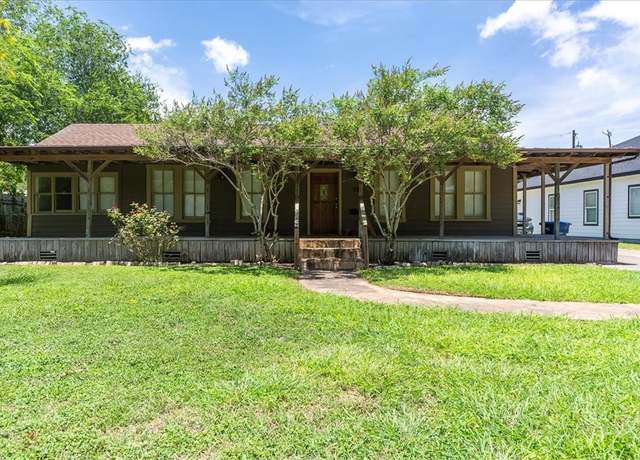 Property at 330 Ohio Ave, Corpus Christi, TX 78404, 2 beds, 2 baths