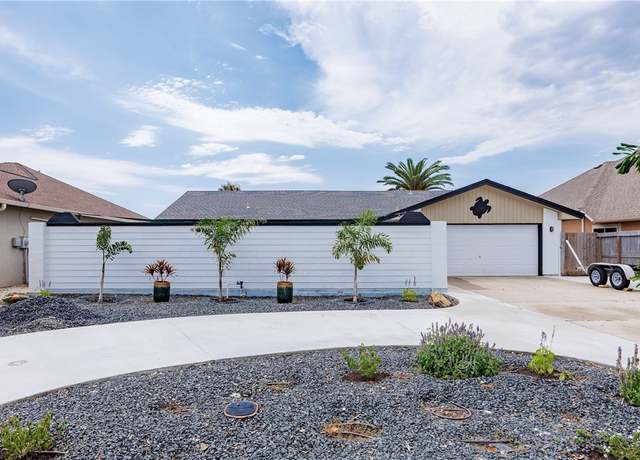Property at 13817 Halyard Dr, Corpus Christi, TX 78418, 3 beds, 2 baths