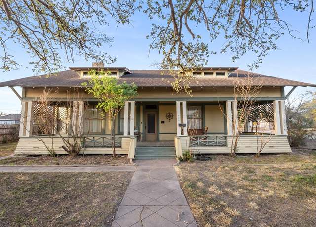 Property at 426 E Johnston, Kingsville, TX 78363, 3 beds, 1.5 baths