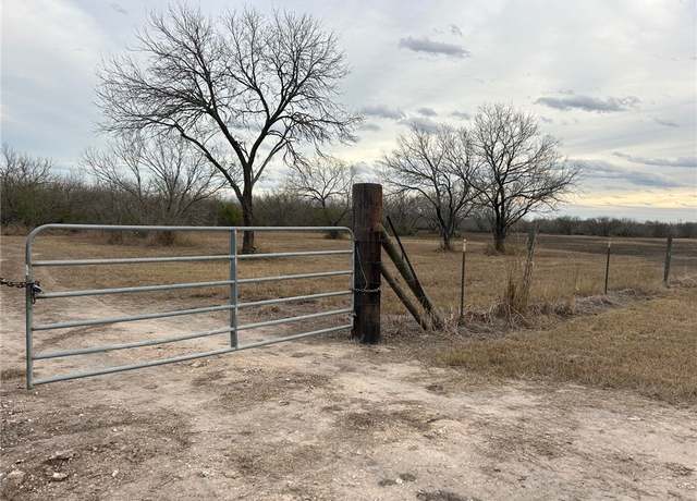 Property at 318 County Road 3032, Orange Grove, TX 78372