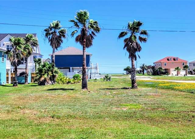 Property at 1232 S Live Oak St, Rockport, TX 78382