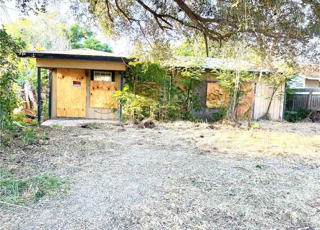 Property at 425 W Avenue E, Robstown, TX 78380, 3 beds, 1 bath