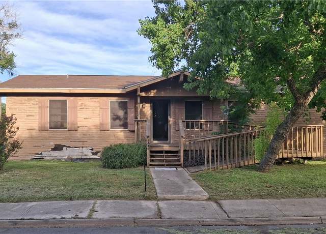 Property at 1702 Merriman Ave, Corpus Christi, TX 78412, 4 beds, 3 baths