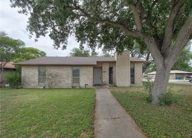 Property at 2100 Memorial Pkwy, Portland, TX 78374, 3 beds, 2 baths
