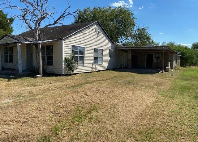 Property at 5479 Gladys St, Banquete, TX 78339, 2 beds, 1 bath