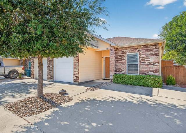 Property at 923 Moore Ave, Portland, TX 78374, 2 beds, 2 baths