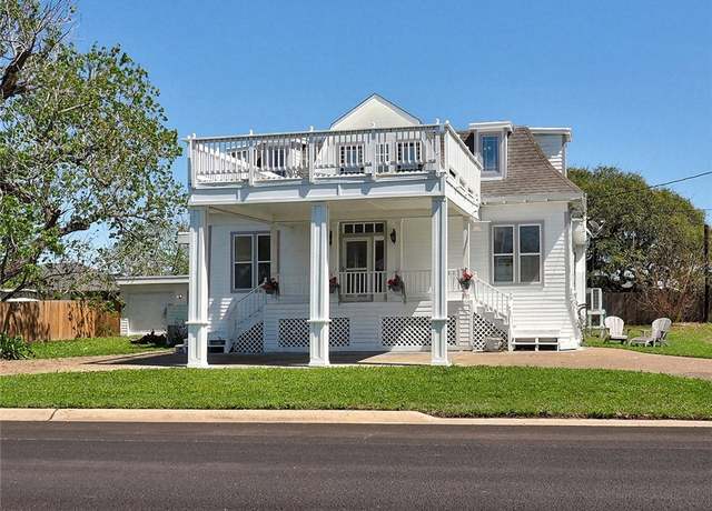 Property at 712 S Church St, Rockport, TX 78382, 4 beds, 3.5 baths