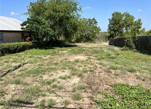 Property at 1213 N Harborth, Three Rivers, TX 78071