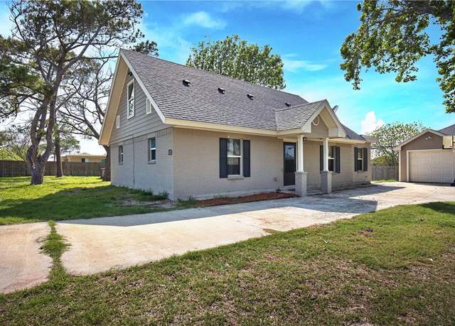 Property at 1873 Elizabeth St, Ingleside, TX 78362, 4 beds, 2.5 baths