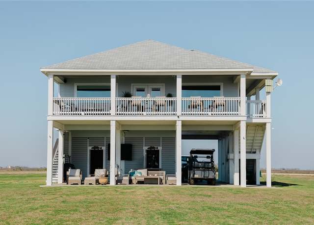 Property at 299 Bay Dr, TX 77465, 3 beds, 2.5 baths