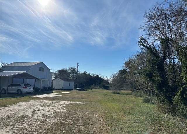 Property at 504 E Welder St, Sinton, TX 78387