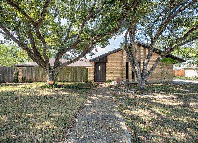 Property at 743 Retama, Taft, TX 78390, 3 beds, 2.5 baths