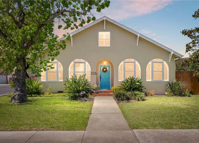 Property at 214 Southern St, Corpus Christi, TX 78404, 5 beds, 3 baths