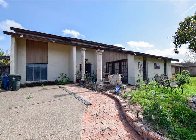 Property at 4410 Hebert, Corpus Christi, TX 78413, 4 beds, 3 baths