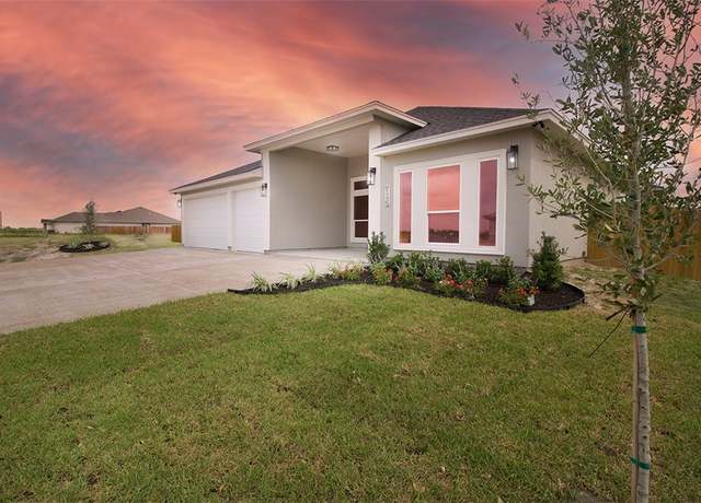 Property at 714 Papa Mori Dr, Corpus Christi, TX 78415, 5 beds, 3.5 baths