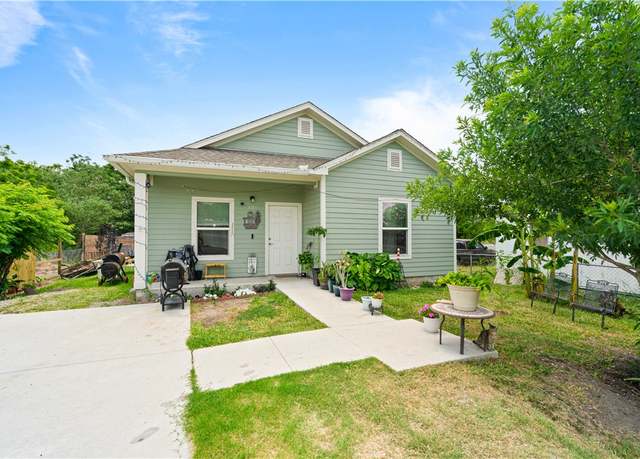 Property at 105 E Elm St, Taft, TX 78390, 2 beds, 2 baths