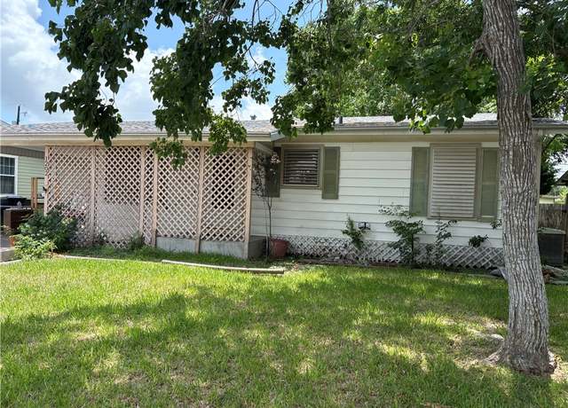 Property at 1202 Shiels Dr, Corpus Christi, TX 78412, 3 beds, 1 bath